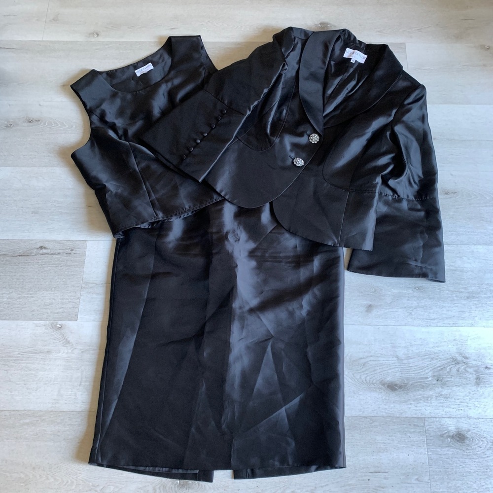 Lily & Taylor New York Black 3 Piece Skirt Suit Set‎ Rhinestone Buttons Size 20